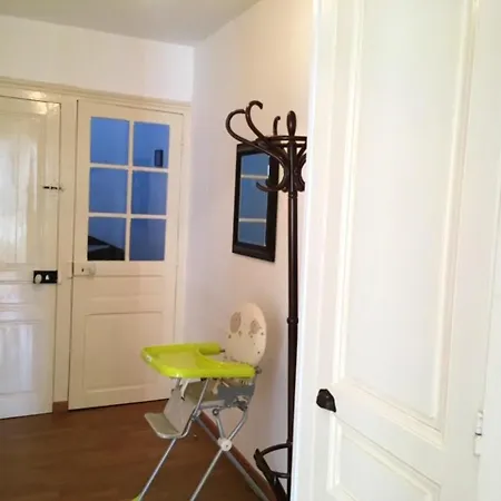 Lumineux Avec Vue Sur A Les Bains 70m² Parking *