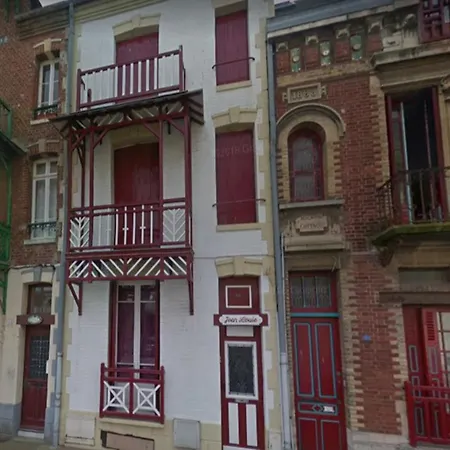 Spacieux Avec Vue Sur La - 70 M² A Apartment *
