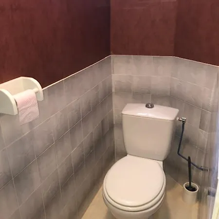 Spacieux Avec Vue Sur La - 70 M² A *