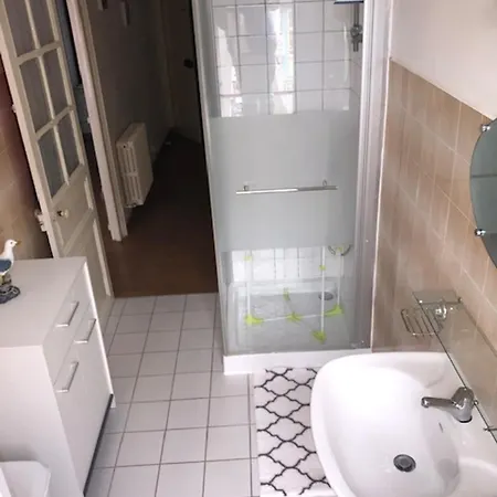 Spacieux Avec Vue Sur La - 70 M² A Apartment