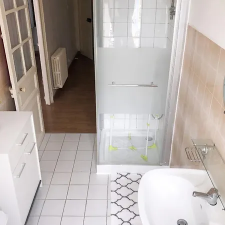 Spacieux Avec Vue Sur La - 70 M² A